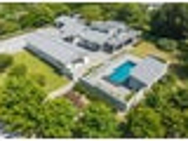 ACT FAST THE ULTIMATE IN LIFESTYLE LIVING AWAITS