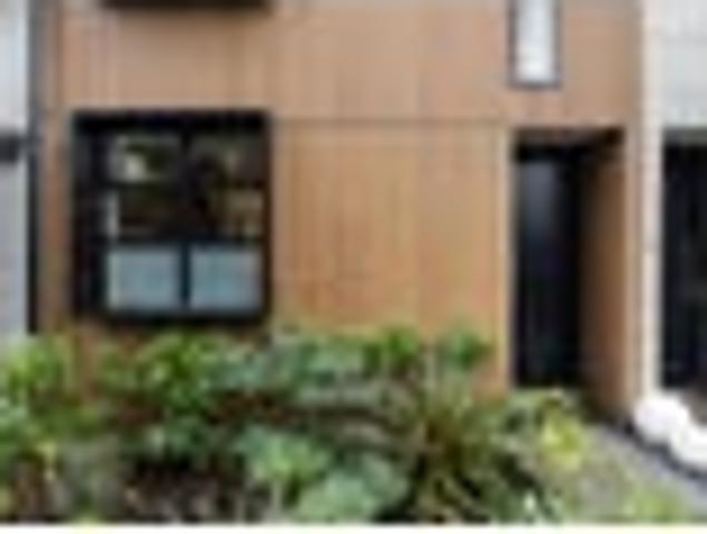 ACT FAST: City Fringe Living Won't Last Long!