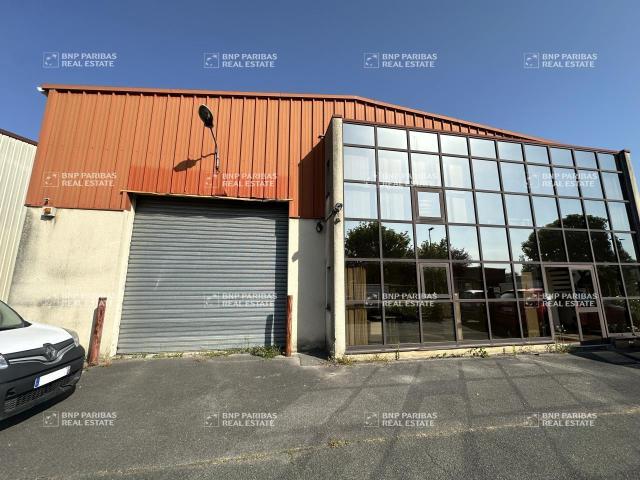 Activité Entrepôt à vendre 647 m²