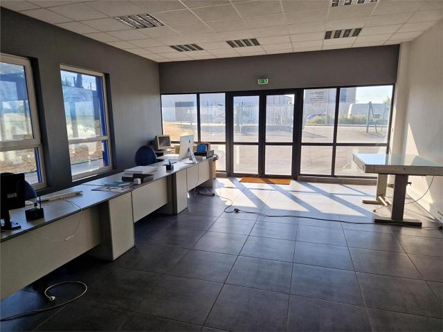 Local d'activité à vendre Limoges Bâtiment bien entretenu
