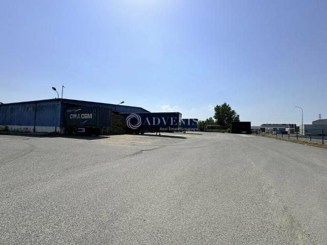 Vente entrepôt à quai Blanquefort 12 quais et hauteur 5,5 m