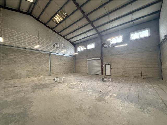 Local d'activité à vendre Brie Comte Robert Proche N19 N104