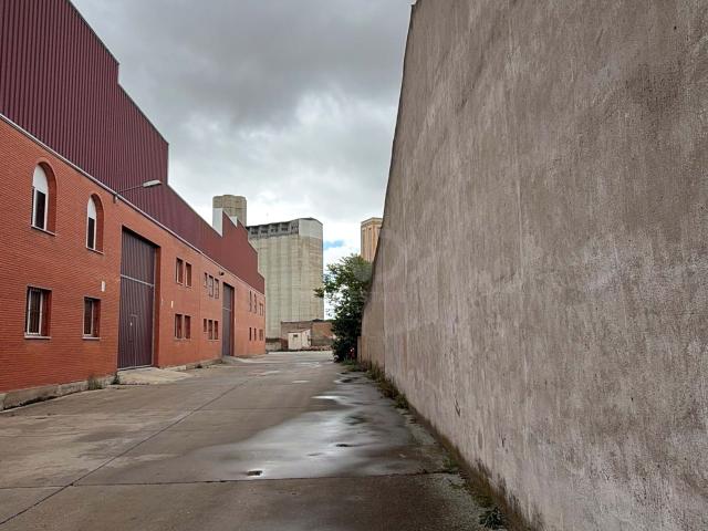 Actividades locales 925.00 m2