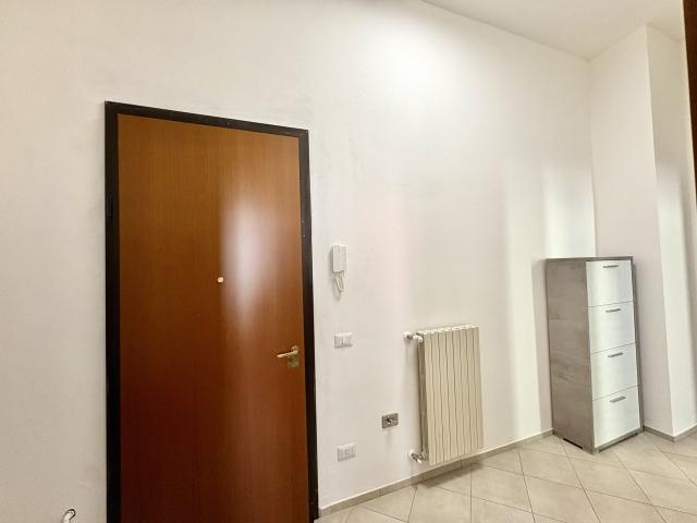 AA420 Mirandola zona centrale Bilolocale arredato completo