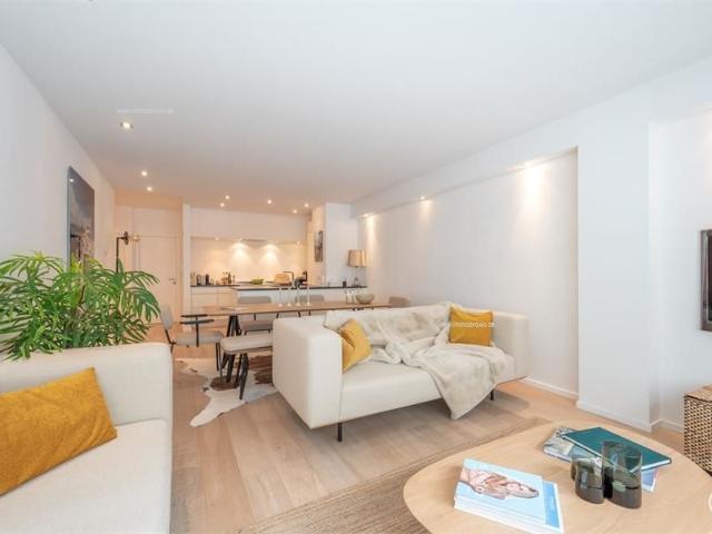 Aangenaam appartement met 3 slaapkamers centraal gelegen in de Duinviooltjesstraat vlakbij de Dumortierlaan te Knokke