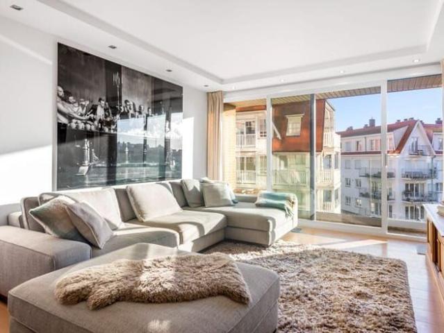 Aangenaam, gemeubeld appartement met zuidgericht terras en o