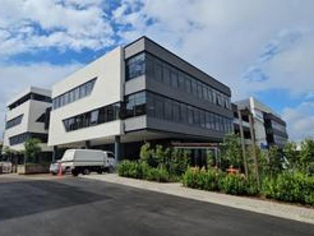 aaa grade 331sqm office to let in vo.