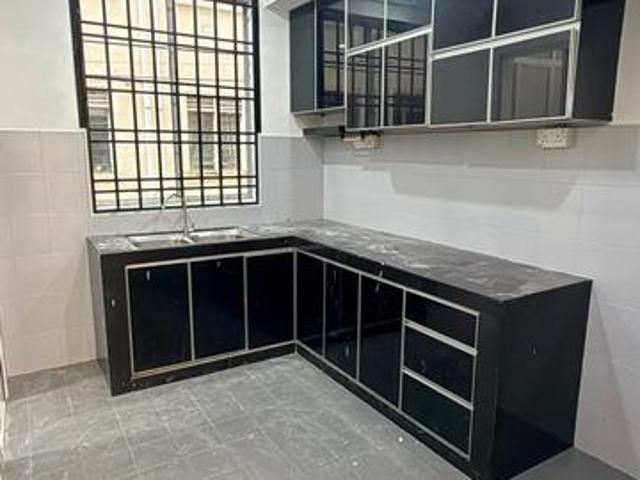 AAA FULL LOAN Sri Awana Townhouse Selesa Jaya 3bed2bath