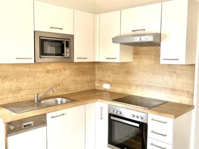 Ab August verfügbar: 2 Zimmer Whg mit großem Balkon und Terrasse am Hauptplatz Jennersdorf