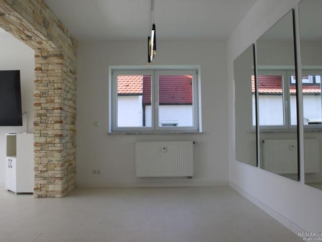 Ab sofort Charmante 3 Zi. Whg. mit großzügigem Garten in Nürnberg, teilmöbliert, modernisiert