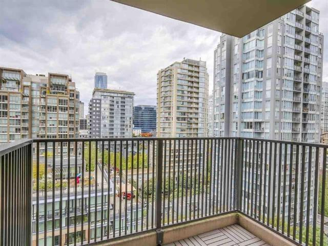 About this Condo in Downtown VW, Vancouver West