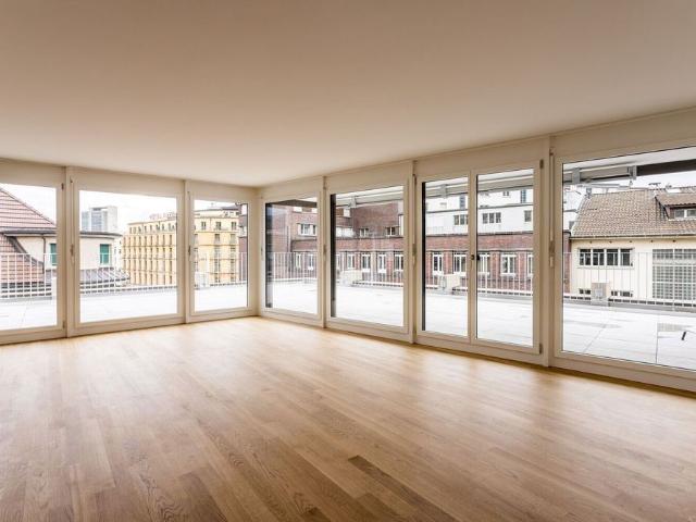 Above the rooftops of Biel – Attika dream home!