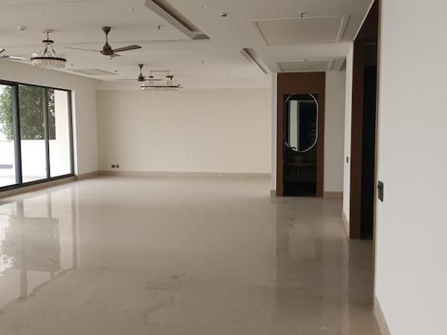 ABA County 107 5 Bedroom 6570 Sq. Ft. Apartment in Sector 107 Noida Listing ID: #10095