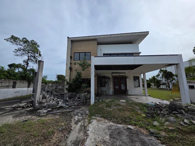 Abandoned Bungalow Taman Sekata Vista Bandar Baru Salak Tinggi Sepang