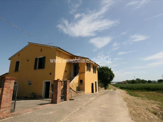 Abbadia di Montepulciano vendesi casa singola in campagna di. 169m² Abbadia san salvatore