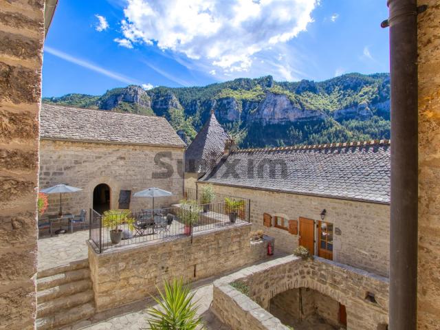 Abbaye Xvii eme 430m² Alès