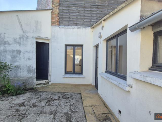 ABBEVILLE MAISON DE VILLE 65M² HABITABLE 2 CHAMBRES GAR