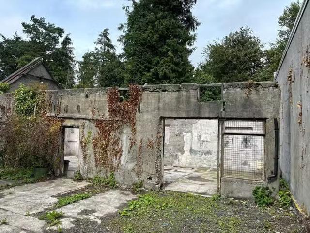 Abbey Street, Ballyhaunis, Ballyhaunis, Co. Mayo, F35W328 is f.