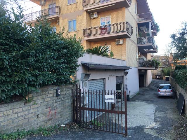 Abbigliamento in vendita a Monterotondo