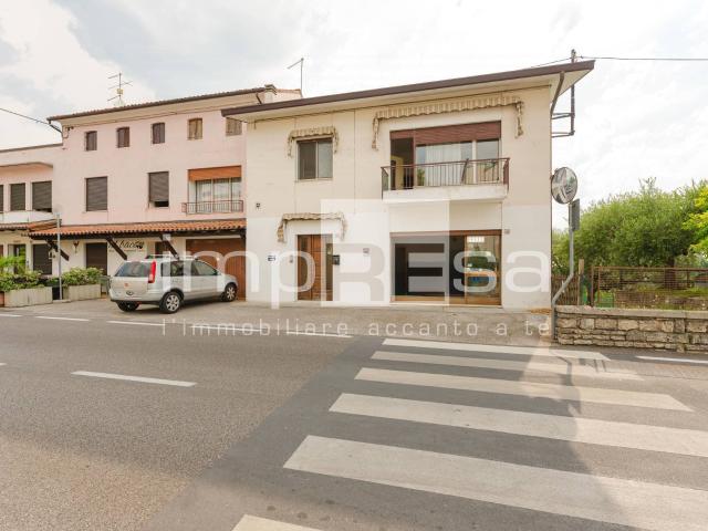 Abbinata/Bifamiliare in vendita a Vittorio Veneto, Carpesica