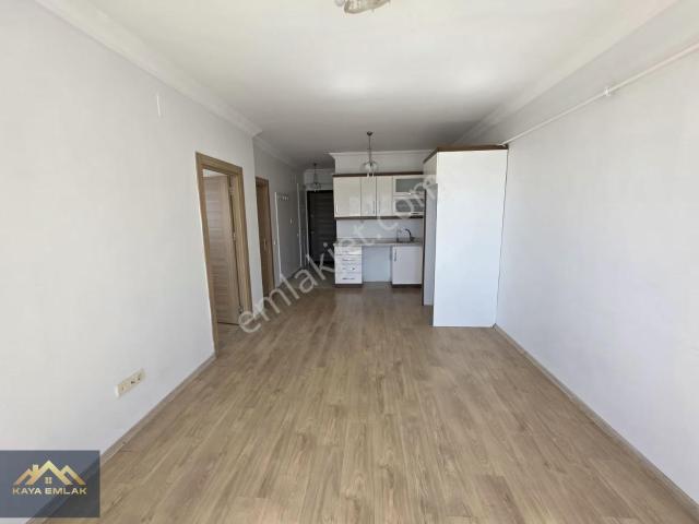 Abdülhamithan Narkent Sitesinden Önü Açık Ferah 2+1 Kiralık Dair