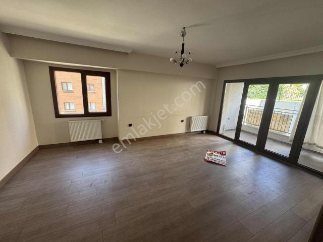 Abdullahpaşa Tokilerinde Kiralık 3+1 Daire
