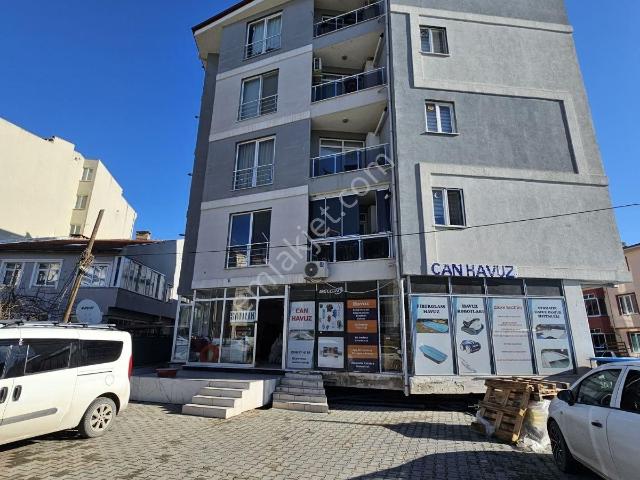 Abdurrahman Mah.'de Otoparklı, Bağımsız Girişli İşyeri