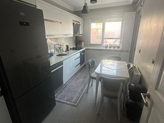 ABDURRAHMAN MAH SATILIK DAİRE ARA KAT 2+1 85 M2