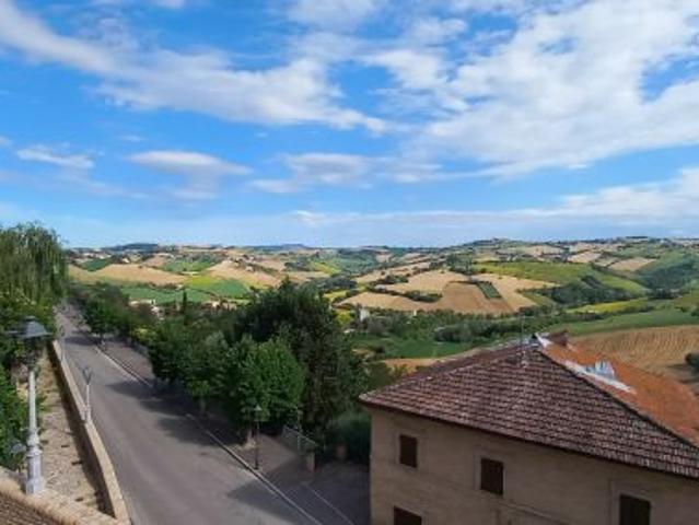 Abitazione cielo terra in pieno centro storico