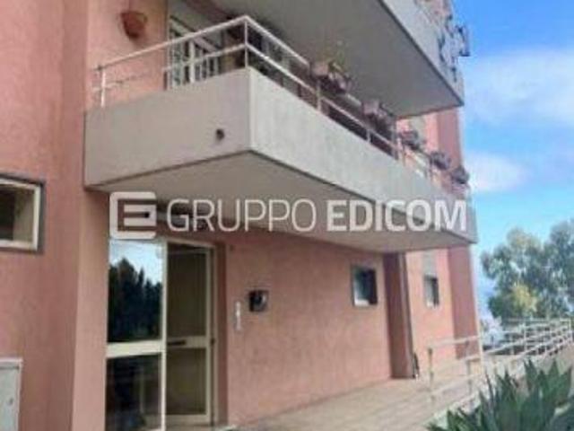 Abitazione di tipo civile di 147.6 mq in vendita a Messina Rif. 4552640