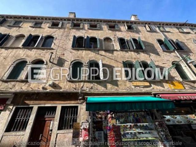 Abitazione di tipo civile di 174 mq in vendita a Venezia Rif. 4544149
