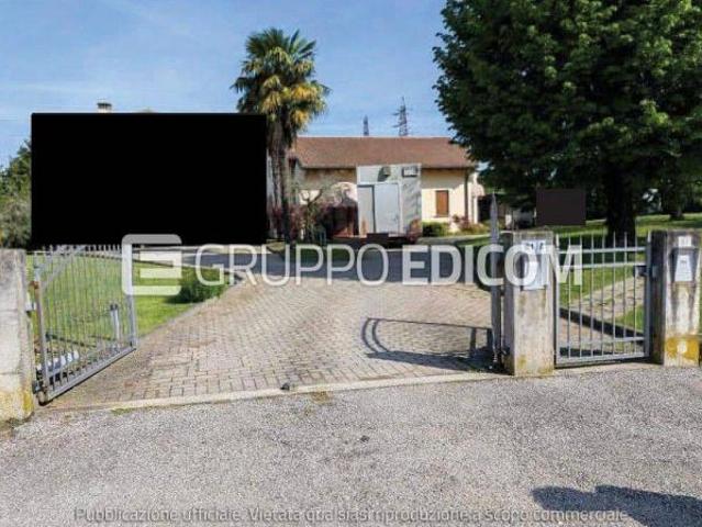 Abitazione di tipo civile di 136 mq in vendita a Carbonera Rif. 4557330
