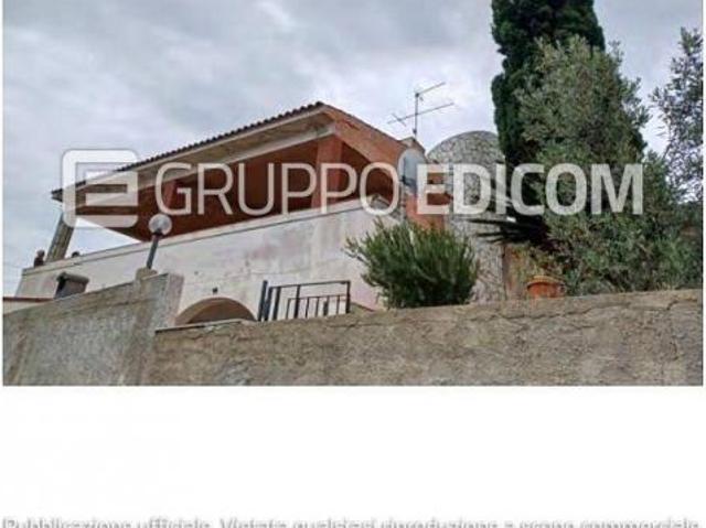 Abitazione di tipo civile di 13958 mq in vendita a Messina Rif. 4552770