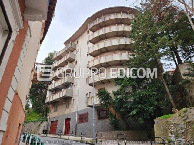 Abitazione di tipo civile di 269 mq in vendita a Messina Rif. 4553812
