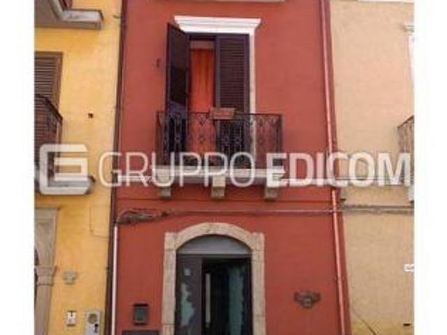 Abitazione di tipo civile di 234 mq in vendita a Nizza di Sicilia Rif. 4548915