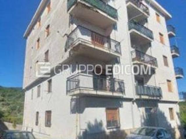 Abitazione di tipo economico di 153.6 mq in vendita a Mendicino Rif. 4550950