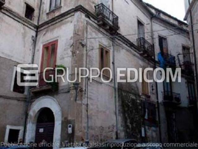 Abitazione di tipo economico di 150 mq in vendita a Cosenza Rif. 4550080