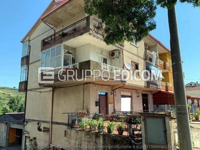 Abitazione di tipo economico di 150 mq in vendita a Montalto Uffugo Rif. 4550044