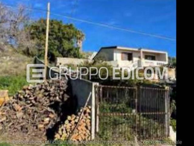 Abitazione di tipo economico di 100 mq in vendita a Palizzi Rif. 4549550