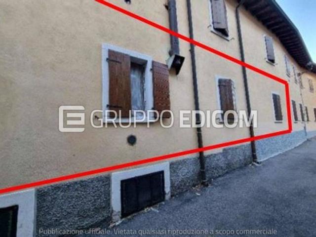 Abitazione di tipo economico di 107 mq in vendita a Dolcè Rif. 4550318