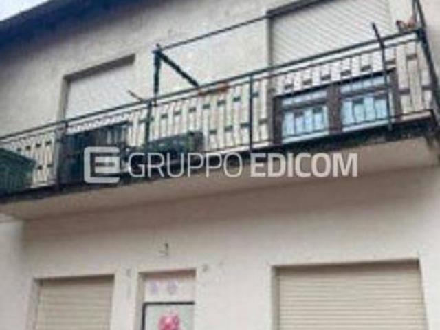Abitazione di tipo economico di 106 mq in vendita a Vergiate Rif. 4548080