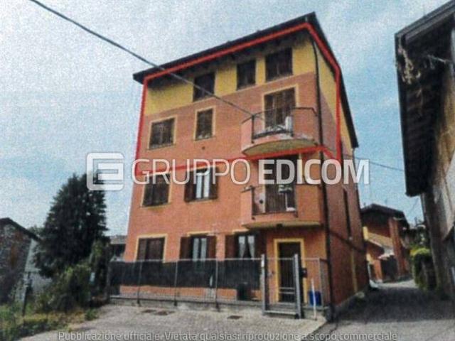 Abitazione di tipo economico di 127 mq in vendita a Comignago Rif. 4550402