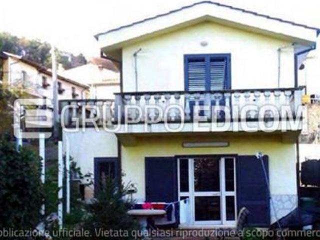 Abitazione di tipo economico di 130.86 mq in vendita a Marano Marchesato Rif. 4544122