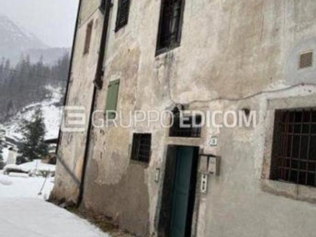 Abitazione di tipo economico di 131 mq in vendita a Val di Zoldo Rif. 4555826
