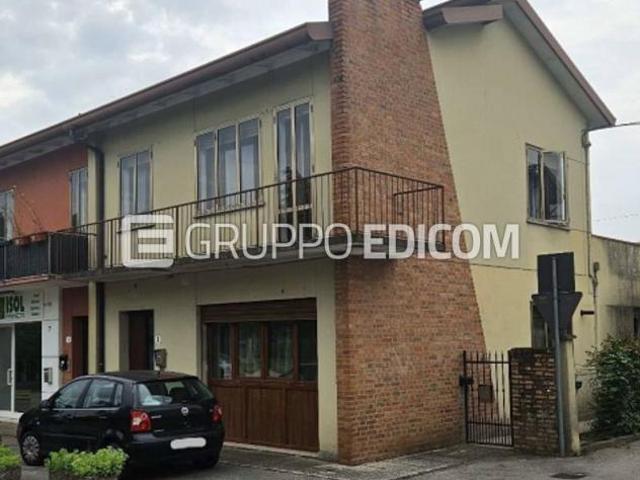 Abitazione di tipo economico di 138 mq in vendita a Mirano Rif. 4545663