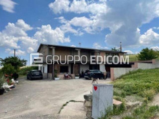 Abitazione di tipo economico di 245.24 mq in vendita a San Bartolomeo in Galdo Rif. 4549323