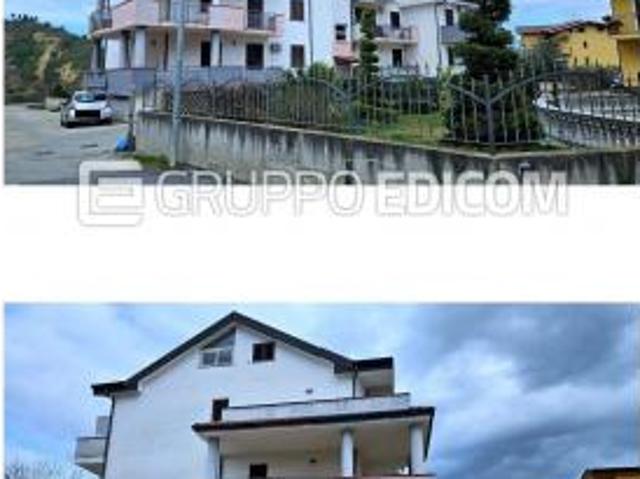 Abitazione di tipo economico di 86 mq in vendita a Montalto Uffugo Rif. 4546092