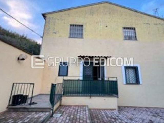 Abitazione di tipo economico di 96 mq in vendita a Baronissi Rif. 4545186