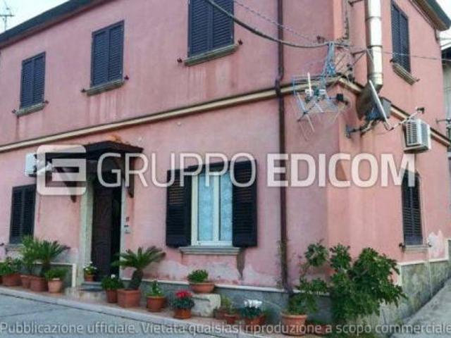 Abitazione di tipo economico di 96.5 mq in vendita a Stilo Rif. 4545179