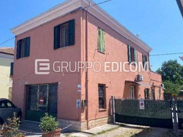 Abitazione di tipo economico in vendita a Ferrara Rif. 4551677